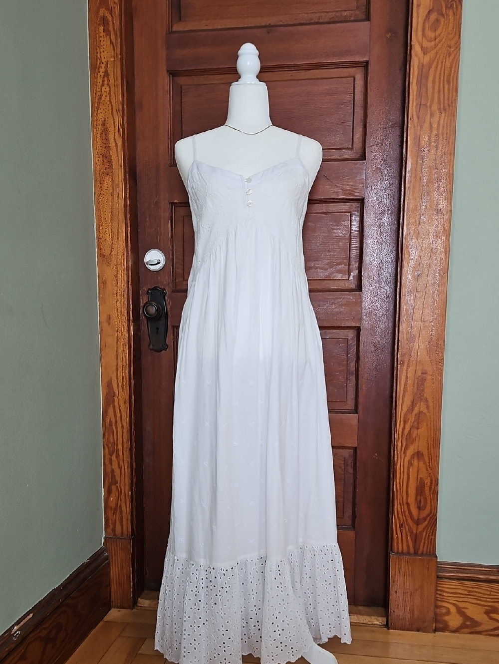 Universal Thread White Sleeveless Eyelet Maxi Dress
